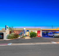 Bundaberg Coral Villa Motor Inn - Holiday Sunshine Coast