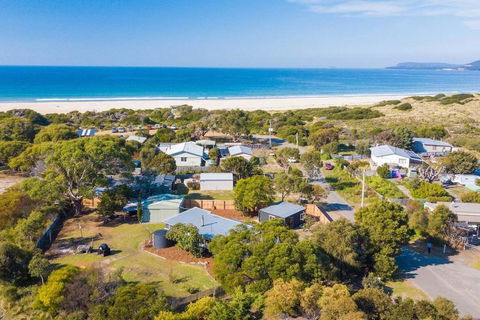 BUNGALOW BEAUTY - Hosted By: L'Abode Accommodation - Sunshine Coast Tourism 2