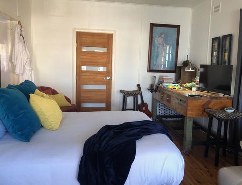 Bungalow@Tenterfield - Modern Vintage Luxury - Sunshine Coast Tourism 1