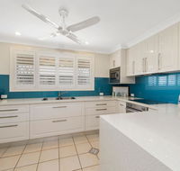 Burkeys 5 Main Street - Sunshine Coast Tourism