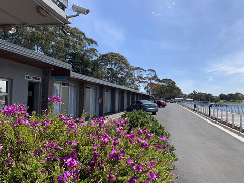 Burnie Airport Motel - Holiday Sunshine Coast 0