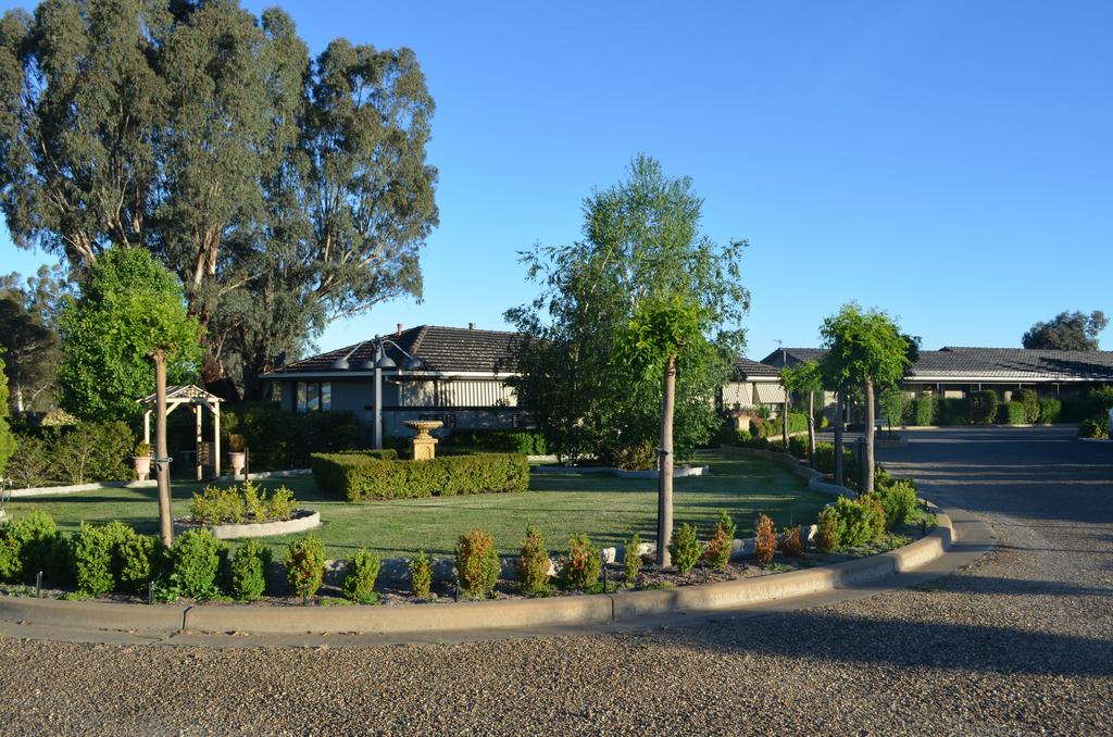 Lake Albert NSW Holiday Sunshine Coast