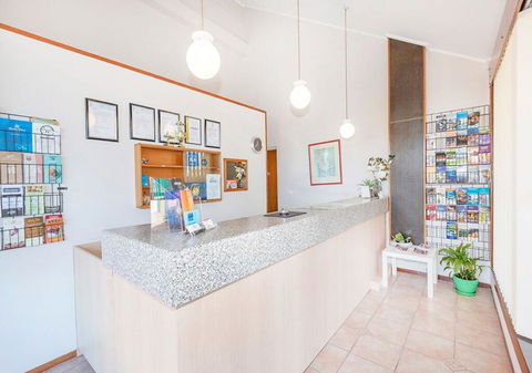 Burwood East Motel - Sunshine Coast Tourism 2