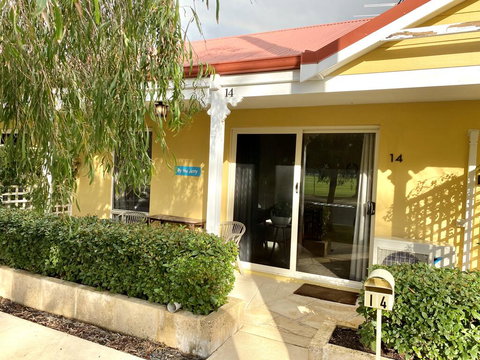 By The Jetty - Holiday Sunshine Coast 0