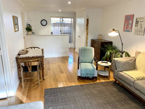 By The Jetty - Holiday Sunshine Coast 1