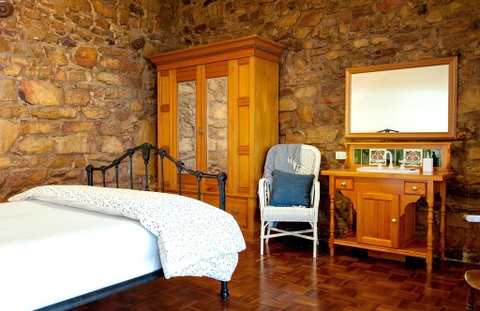Byronsvale Vineyard And Accommodation - Sunshine Coast Tourism 1