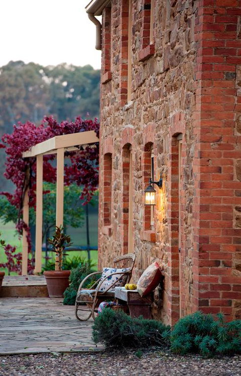 Byronsvale Vineyard And Accommodation - Sunshine Coast Tourism 3