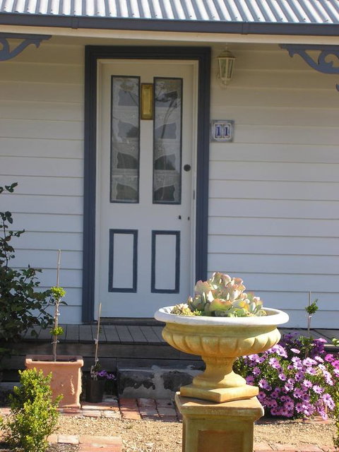 C & A's Cottage - Sunshine Coast Tourism 3