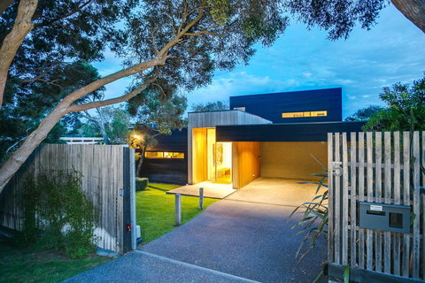 C-Escape - Sunshine Coast Tourism 1