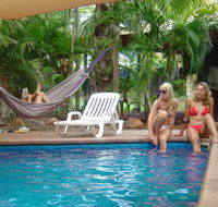 Cable Beach Backpackers - Holiday Sunshine Coast
