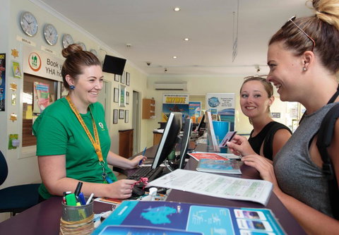 Cairns Central YHA - Sunshine Coast Tourism 3