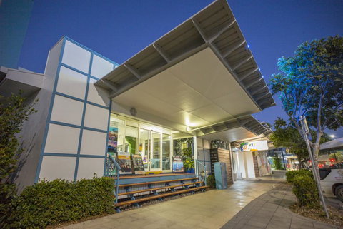 Cairns Central YHA - Sunshine Coast Tourism 1