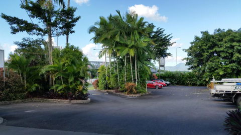 Cairns Gateway Resort - Sunshine Coast Tourism 2