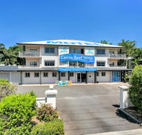 Cairns Reef Apartments  Motel - Holiday Sunshine Coast