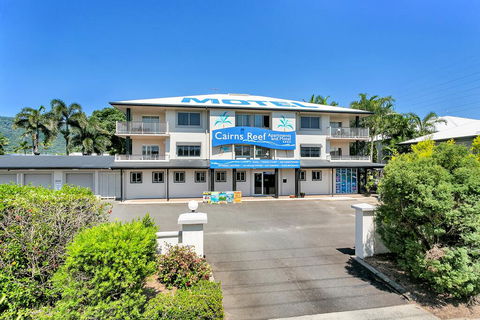 Cairns Reef Apartments & Motel - Sunshine Coast Tourism 0