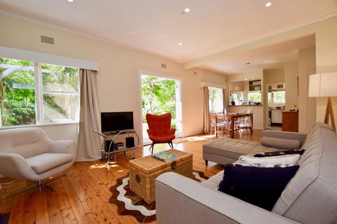 Calamandah House Of Blackheath - Sunshine Coast Tourism 2