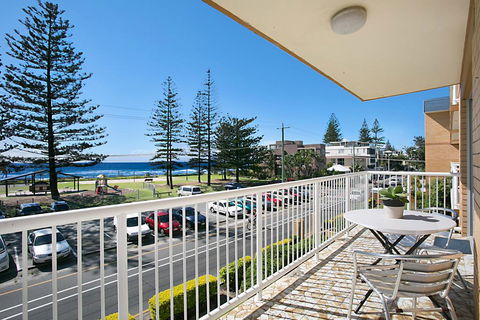 Camden House #11 - Holiday Sunshine Coast 1
