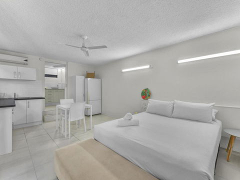 Camden Motor Inn - Sunshine Coast Tourism 0