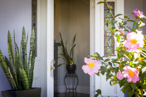 Camellia Cottage - Sunshine Coast Tourism 3