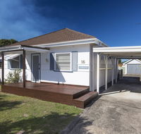 Camelot Cottage - Holiday Sunshine Coast