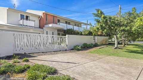 Campbell Cove - 60 Campbell Avenue - Sunshine Coast Tourism 3