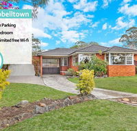 CAMPBELLTOWN HOLIDAY HOME 3 BED  FREE PARKING NCA039 - Holiday Sunshine Coast