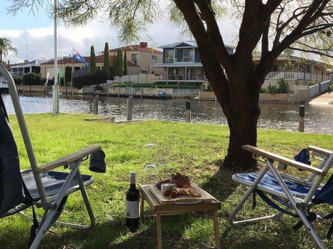 Canalside Family Getaway - Holiday Sunshine Coast 1