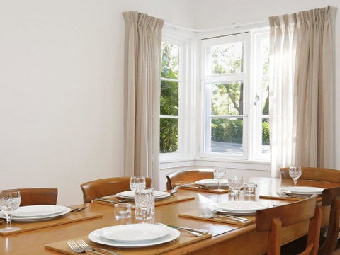 Canary Cottage - Fresh, Clean, Simple & Comfortable - Sunshine Coast Tourism 1