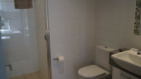 Canberra CBD Metropolitan - Sunshine Coast Tourism 1