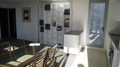 Canberra CBD Metropolitan - Sunshine Coast Tourism 0