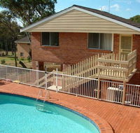 Canberra Cres 2E Burrill Lake Upstairs Apartment - Sunshine Coast Tourism
