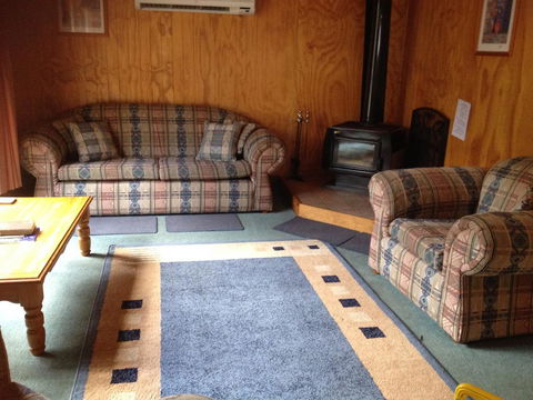 Canobolas Mountain Cabins - Sunshine Coast Tourism 1