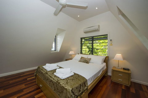 Canopy Chalet 10 - Sunshine Coast Tourism 3