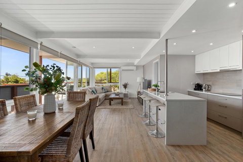 Cape Views - Sunshine Coast Tourism 1