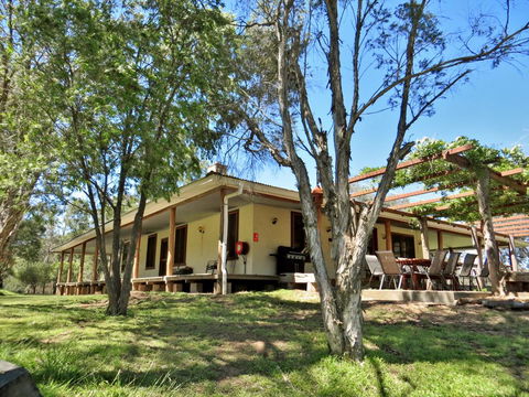 Capertee National Park Cottages - Sunshine Coast Tourism 2