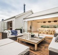 Capri House - Holiday Sunshine Coast