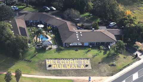 Capricorn Motor Inn - Sunshine Coast Tourism 3