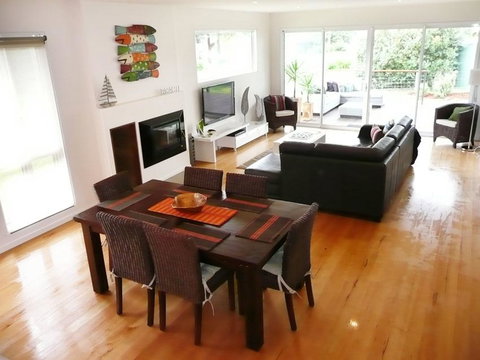 Captain's Cottage - Sunshine Coast Tourism 2