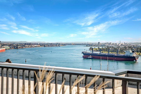 Captain's Nest - Sunshine Coast Tourism 1