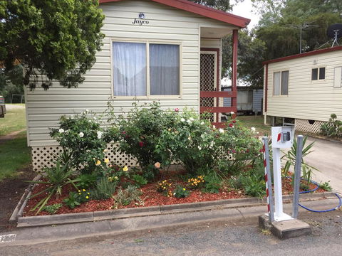 Caracourt Caravan Park - Sunshine Coast Tourism 0