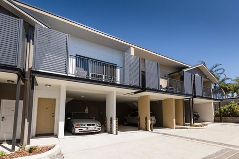 Cardiff Executive Apartments - Sunshine Coast Tourism 2
