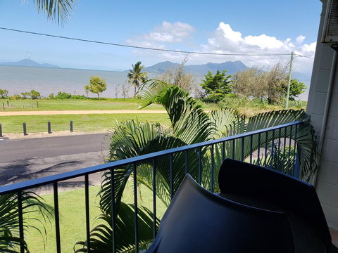 Cardwell Beachcomber Motel & Tourist Park - Sunshine Coast Tourism 1