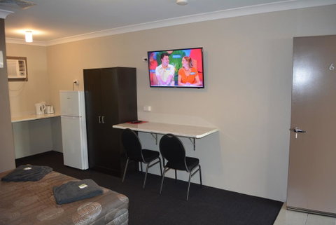 Carmila Sands Motel - Sunshine Coast Tourism 0