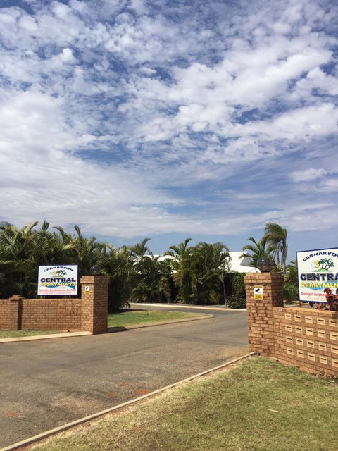 Carnarvon Central Apartments - Sunshine Coast Tourism 3