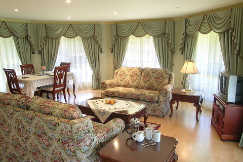 Carolynnes Cottages - Sunshine Coast Tourism 3