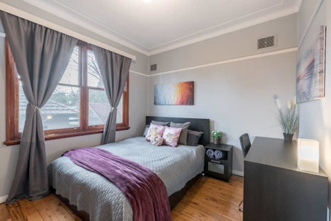 Carramar CozyHome 1minStation 5Bdrms1.5bathSleeps8 - Sunshine Coast Tourism 3