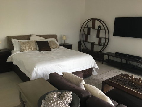 Casablanca, Peaceful Couples Retreat, Avalon Beach - Holiday Sunshine Coast 2