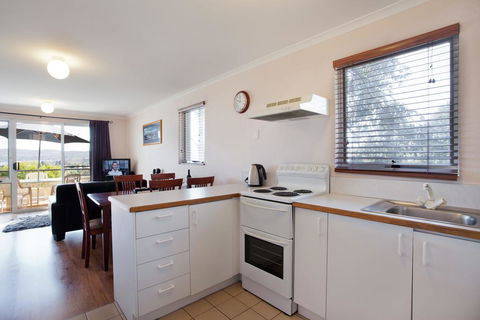 Cascades 13/3 Kurrajong Street - Holiday Sunshine Coast 3