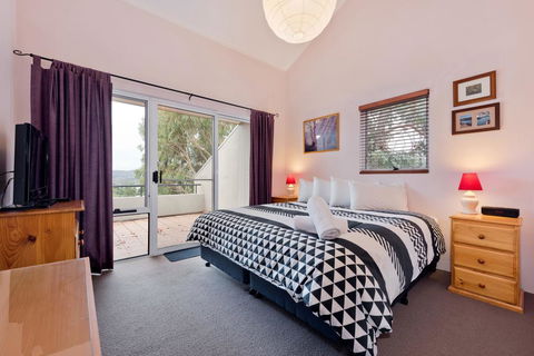 Cascades 13/3 Kurrajong Street - Holiday Sunshine Coast 0