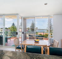 Castillo Del Mar 10 - Lake View Roof Terrace with Spa - Holiday Sunshine Coast